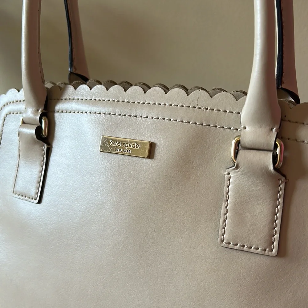 Kate Spade Purse - Picture 2 of 16